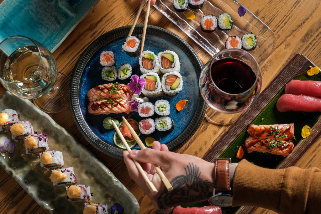 sushi e vino rosso