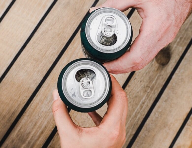 Vino in lattina: vantaggi e differenze da considerare